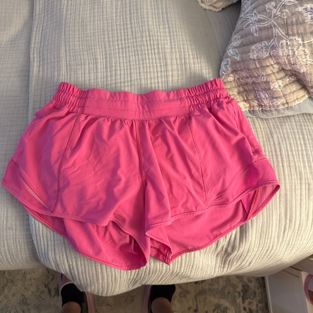 Lululemon Hotty Hot shorts pink